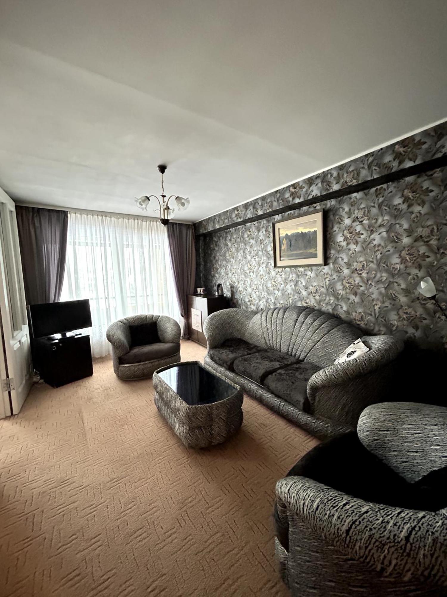 Hotel Talsi Ngoại thất bức ảnh