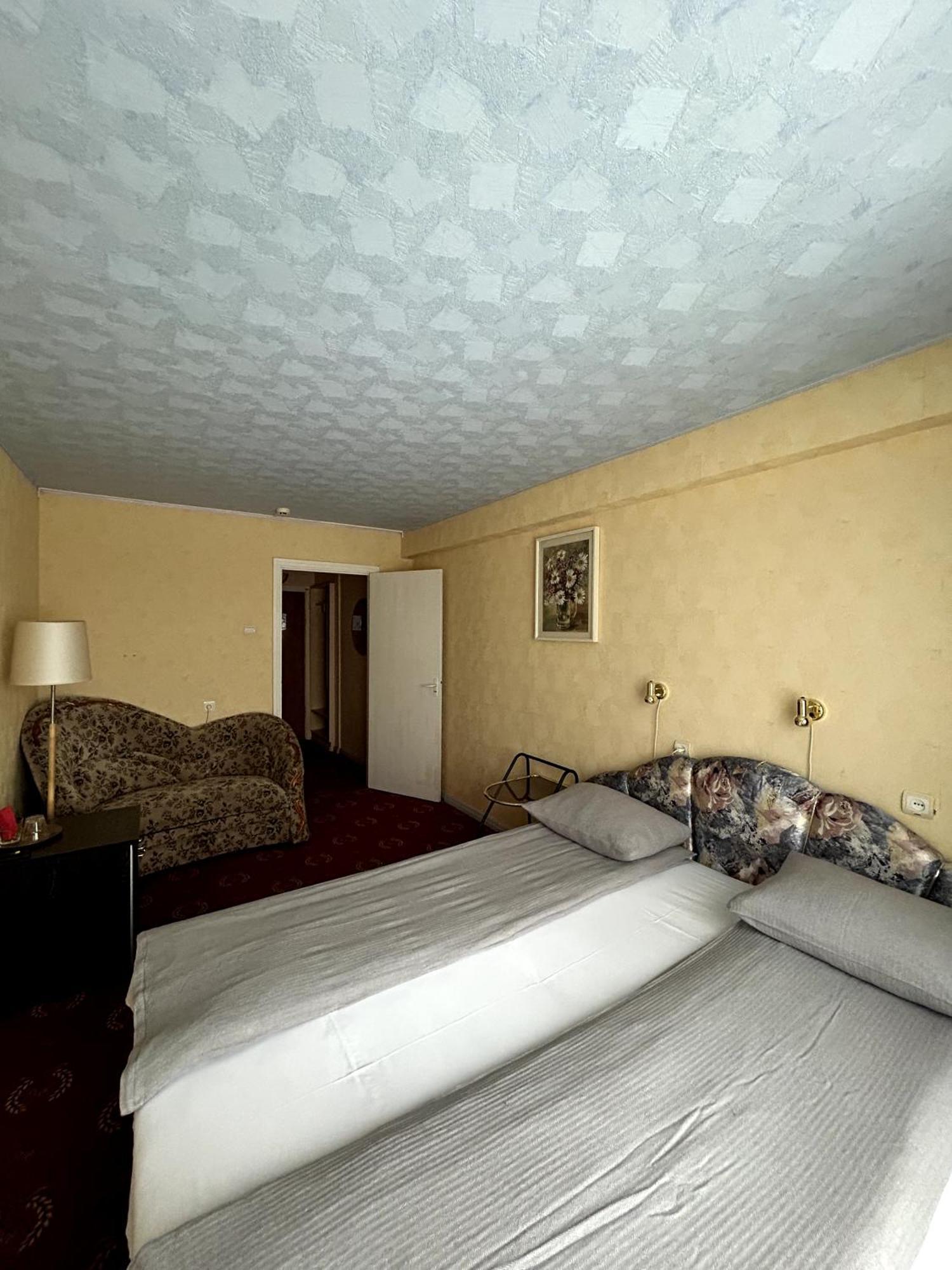 Hotel Talsi Ngoại thất bức ảnh