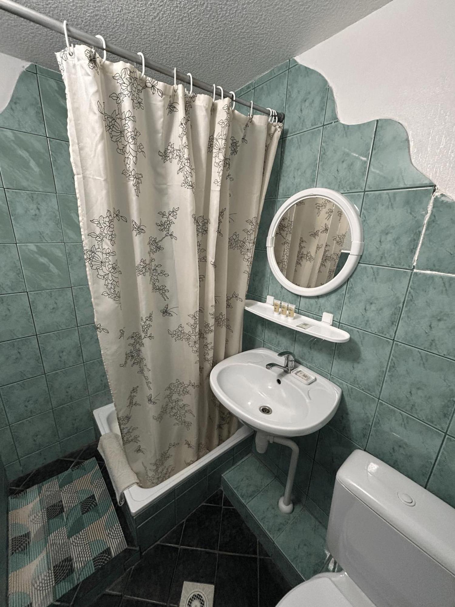 Hotel Talsi Ngoại thất bức ảnh